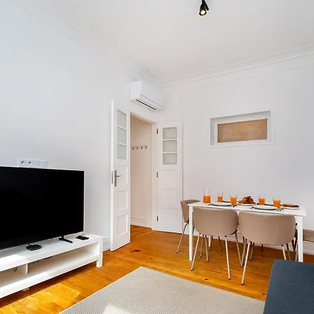 Whome Family-friendly In Prime Areeiro Location Lejlighed