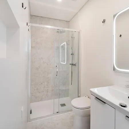 Whome Family-friendly In Prime Areeiro Location Lisboa